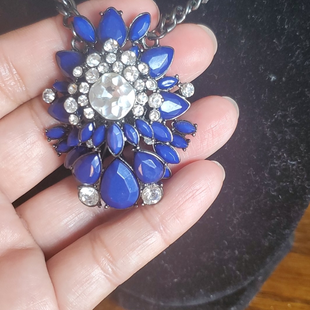 Necklace - Picture 2 of 3